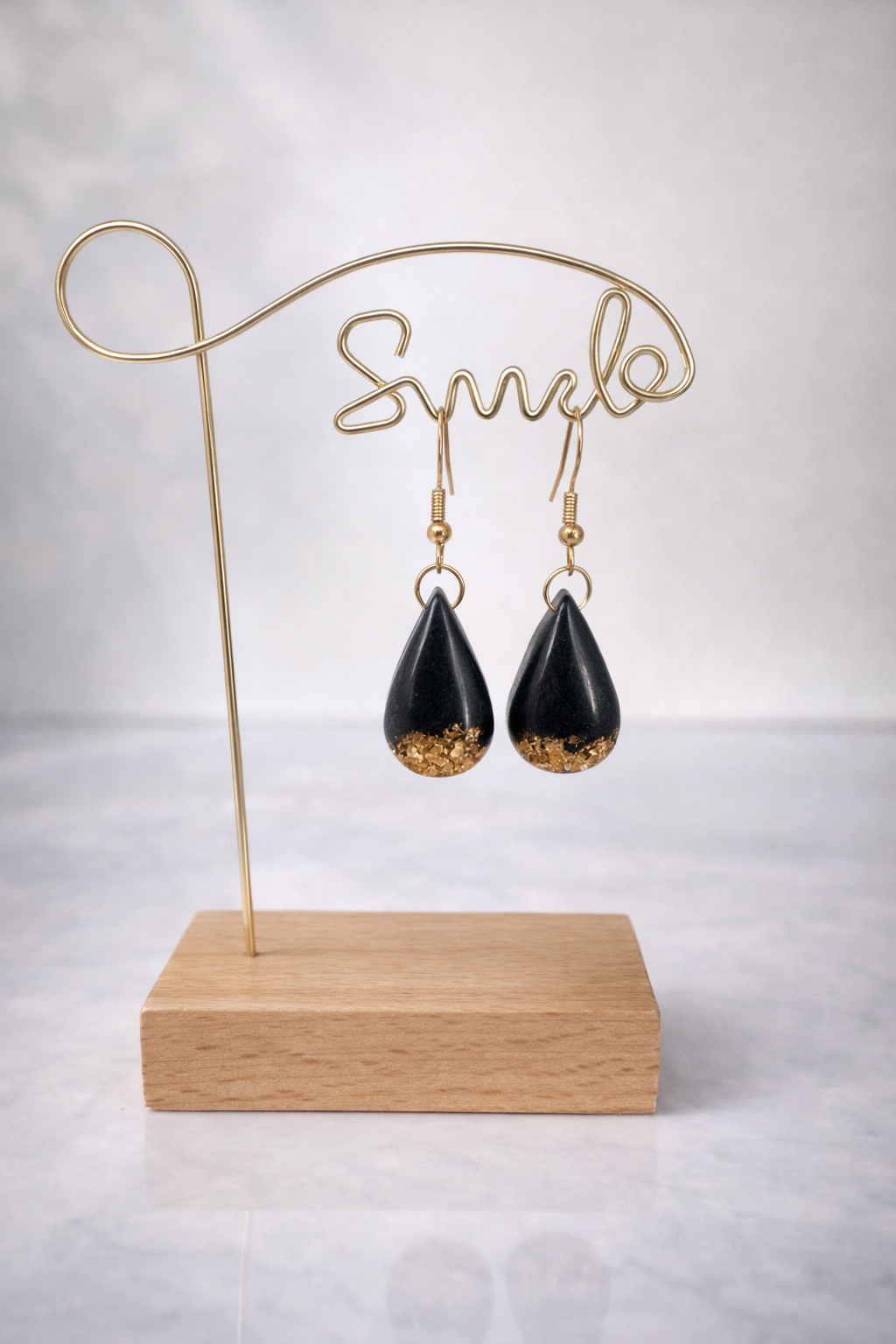 Boucles d'oreilles gouttes - noir & or